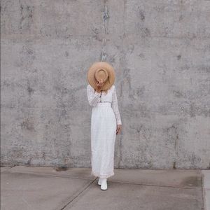 Vintage Wedding dress w Appliqué and lace detail